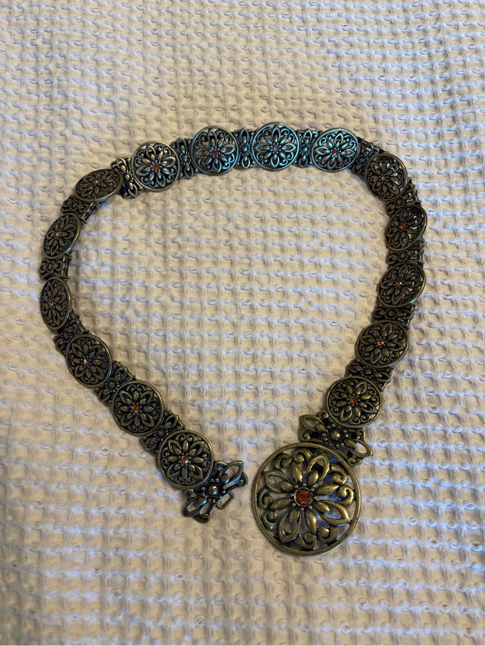 Antique-Style Floral Medallion Women's Belt in Bronze
